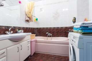 Апартаменты Apartment in the center of Kharkiv Харьков Апартаменты с 3 спальнями-29